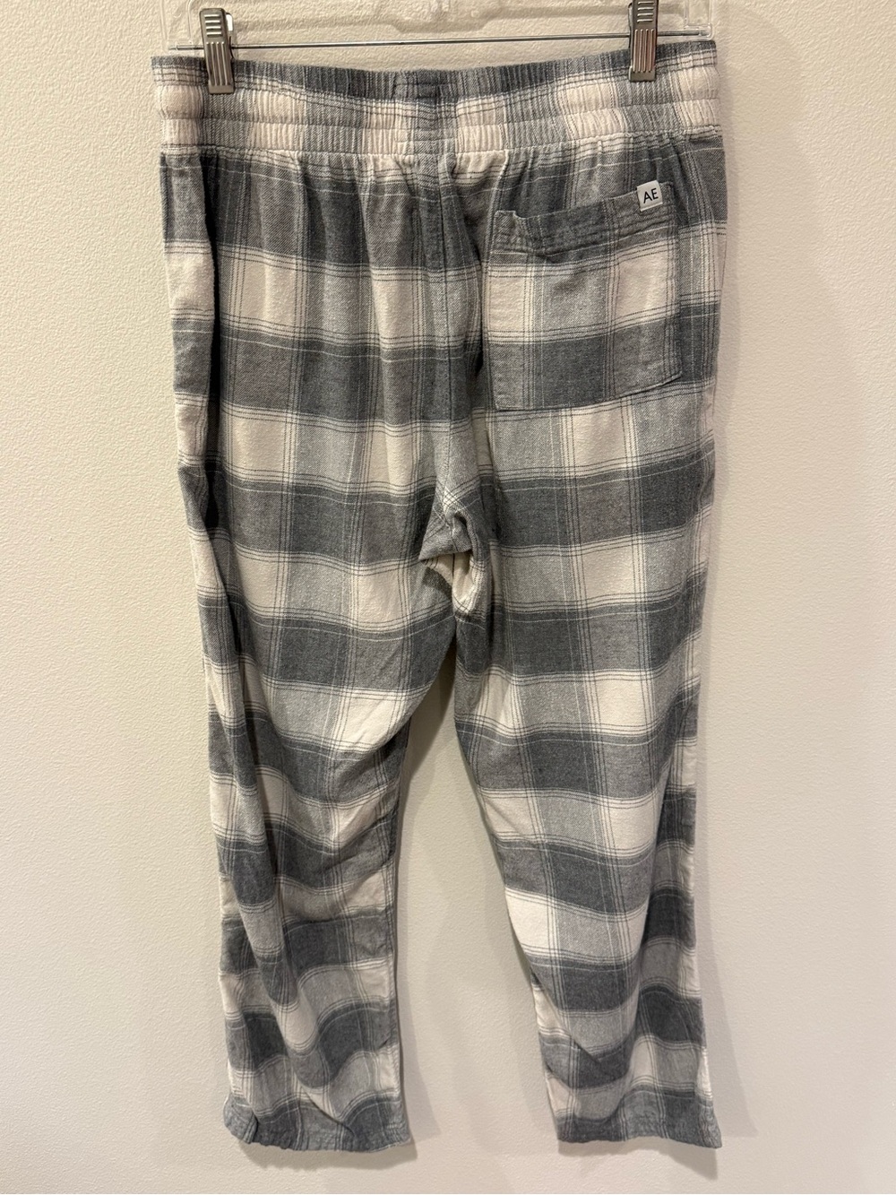 American Eagle Outfitters Gray Plaid Lounge Pants - Picture 3 of 5